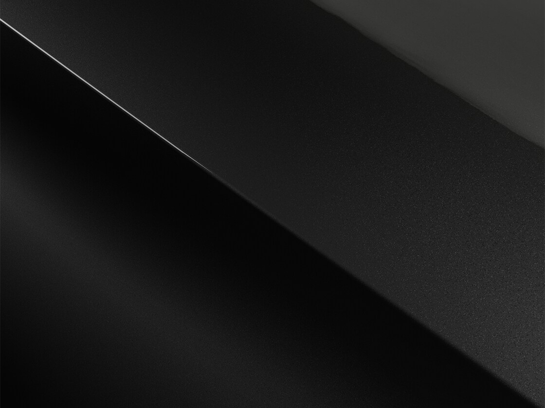 SEAT Arona in midnight black colour with metallic finish