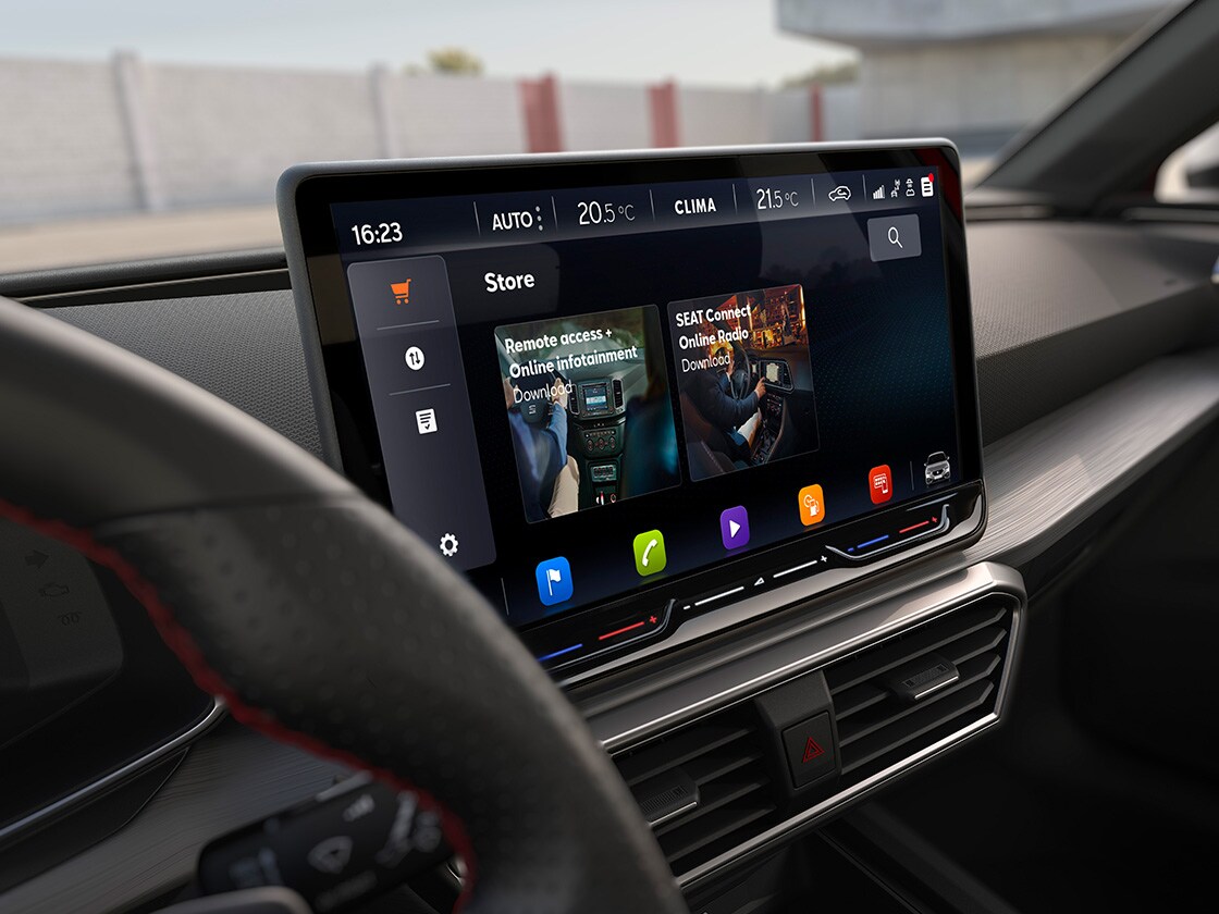 Interior of the SEAT Leon NF 5D showcasing the 12.9" Navi System with SEAT Connect.