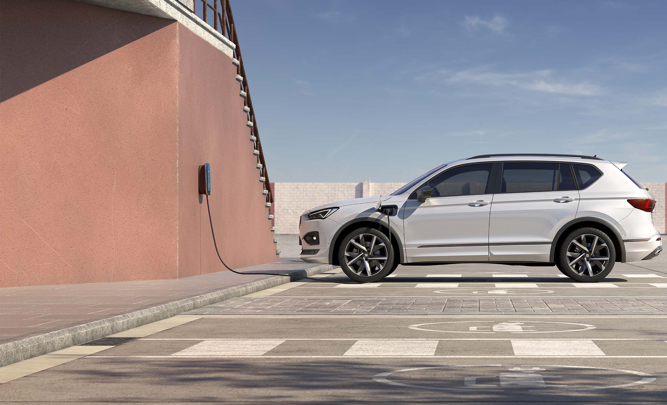 SEAT Tarraco e-HYBRID plug in to a SEAT charger