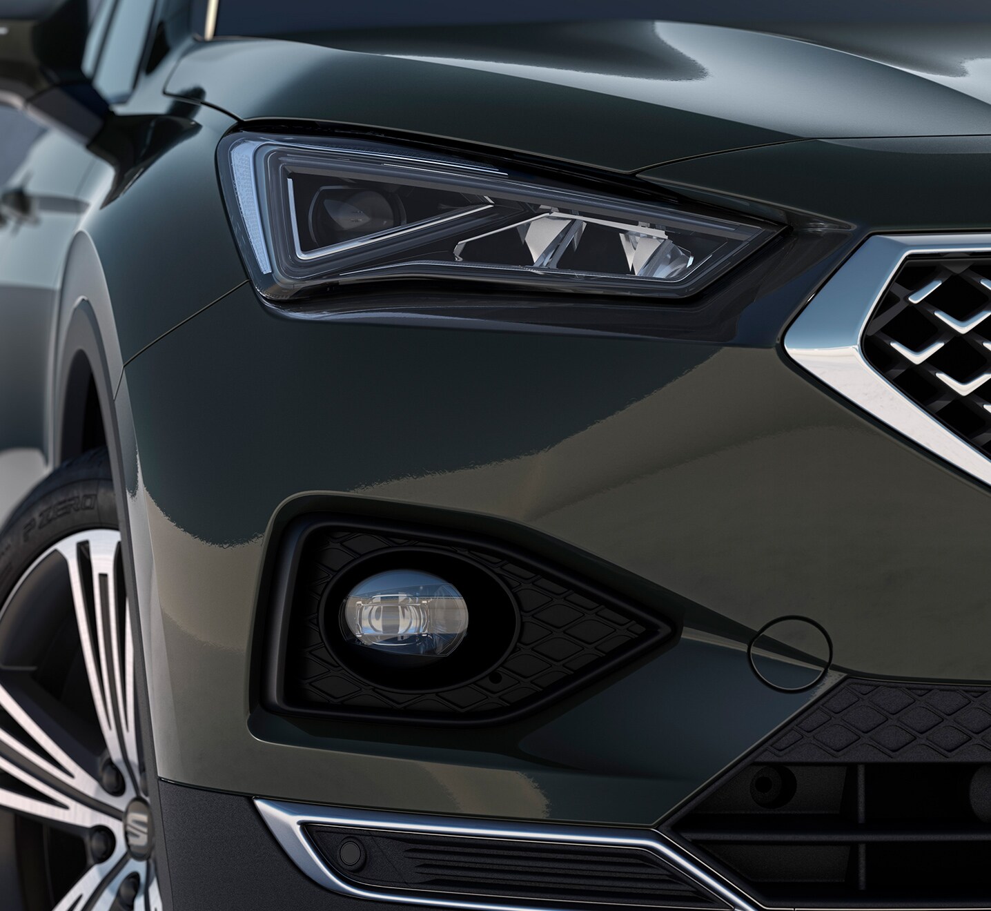 New SEAT Tarraco SUV 7 seater technology Full LED headlights off